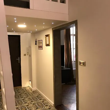 Pinkova Apartment *