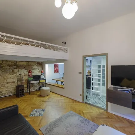 Pinkova Apartment