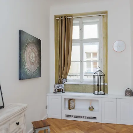 Pinkova Apartment
